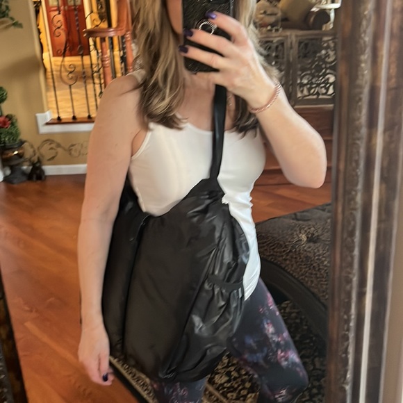 CHAMPION Trendy Luxury Chic LG Black with Pink Lining Puffer Tote Bag - Picture 16 of 16